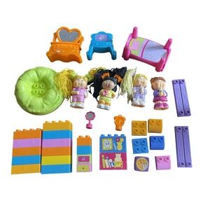 Mega Bloks Cabbage Patch Kids Slumber Party‎ Lot Dresser Dolls Blocks Bed